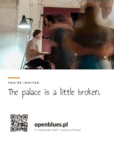 The palace is a little broken.
